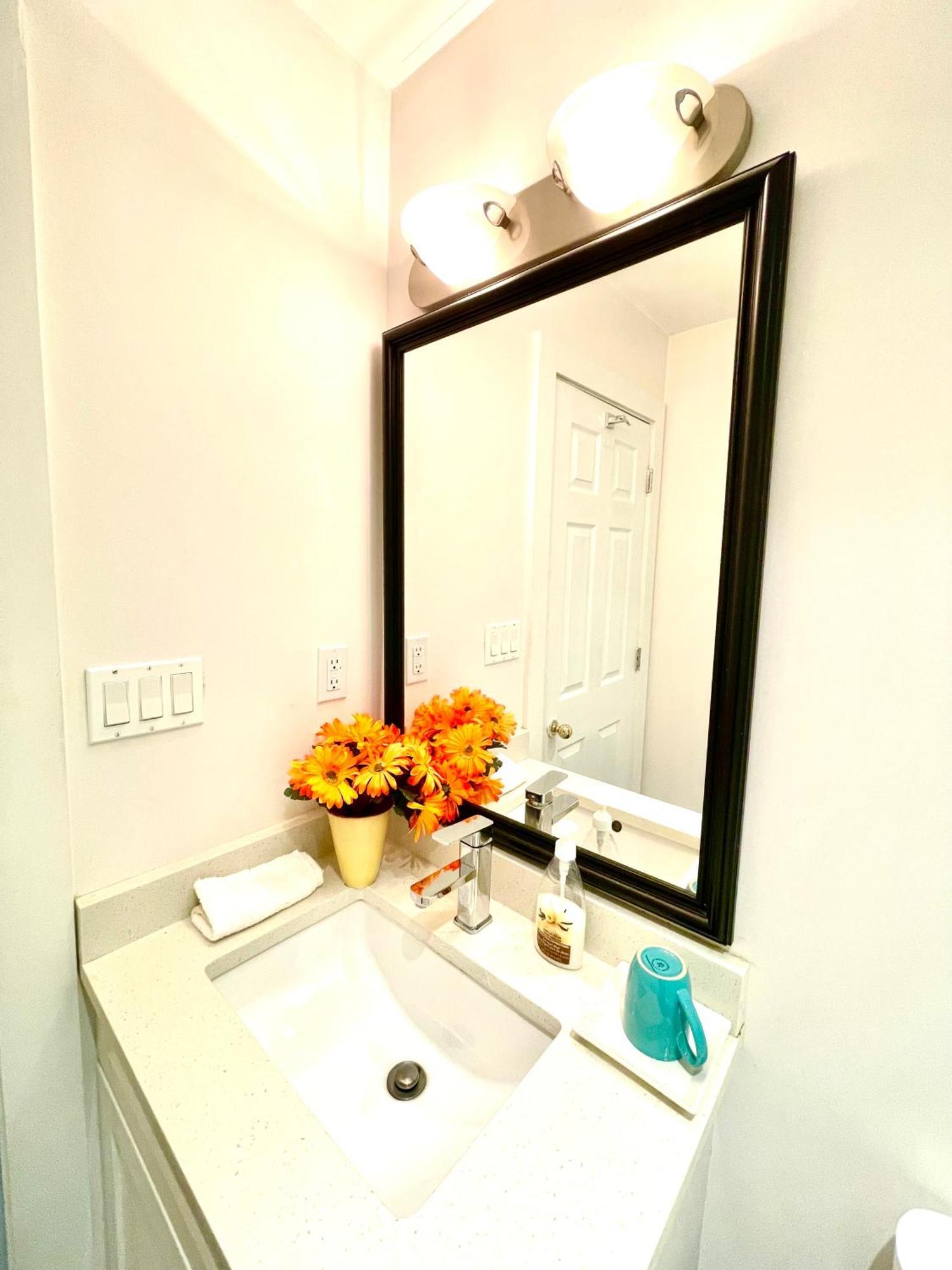 Vancouver Bed & Breakfast Richmond Bagian luar foto